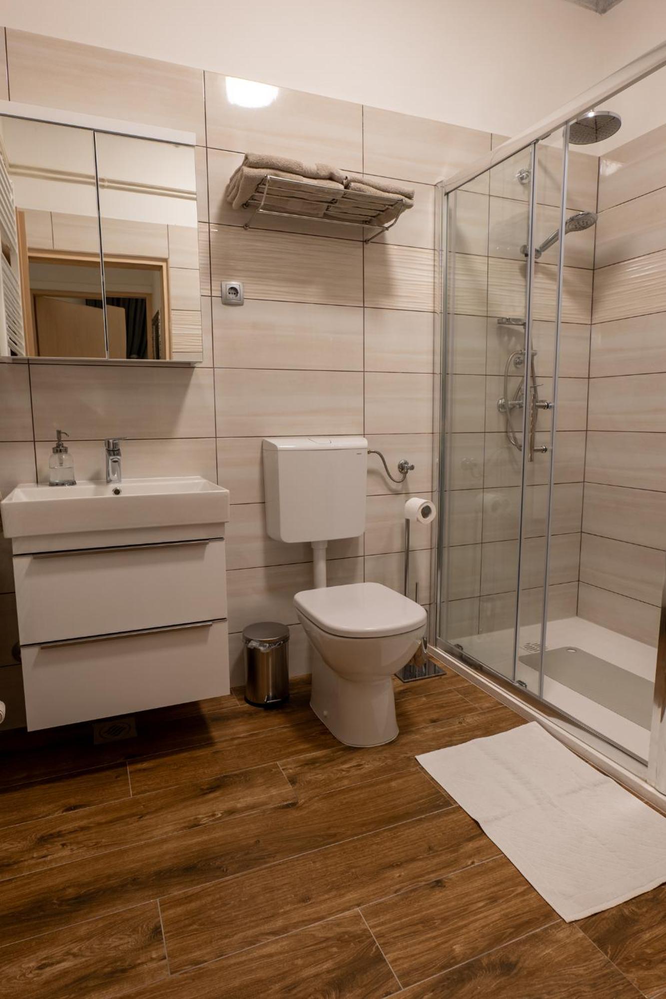 Little Vienna Silver Apartment Varazdin Ngoại thất bức ảnh